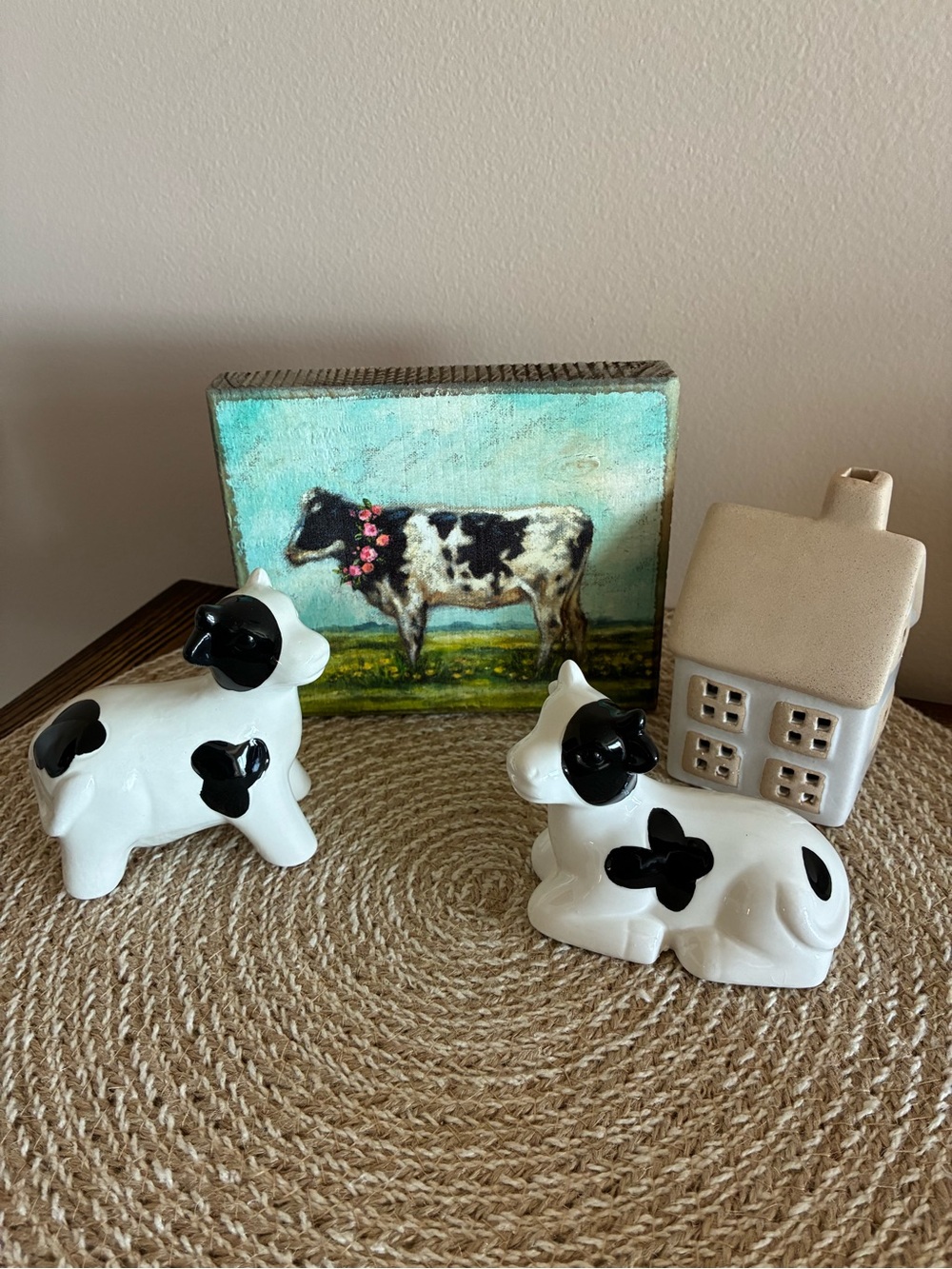 Cow Decor grouping of 4 pieces